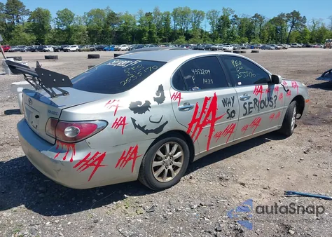 2002 Lexus Es 300 z USA, uszkodzony, nr VIN JTHBF30G420012742